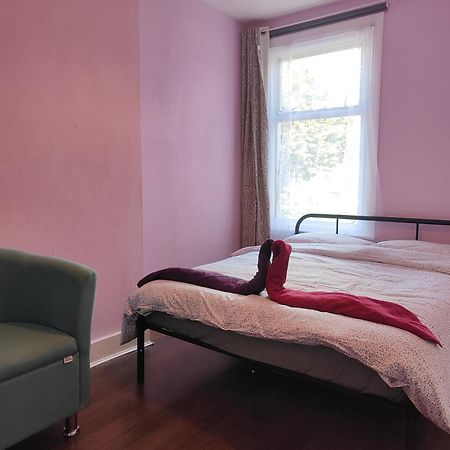 Charming Double Bed Retreat Londres Exterior foto