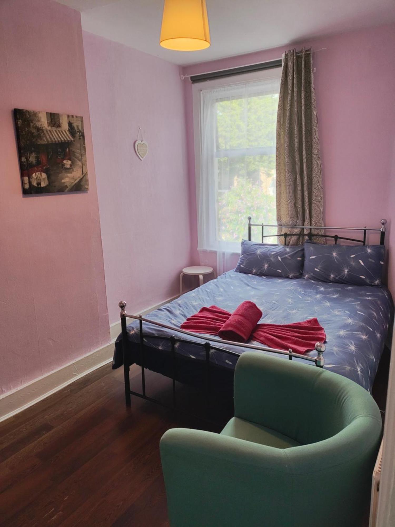 Charming Double Bed Retreat Londres Exterior foto