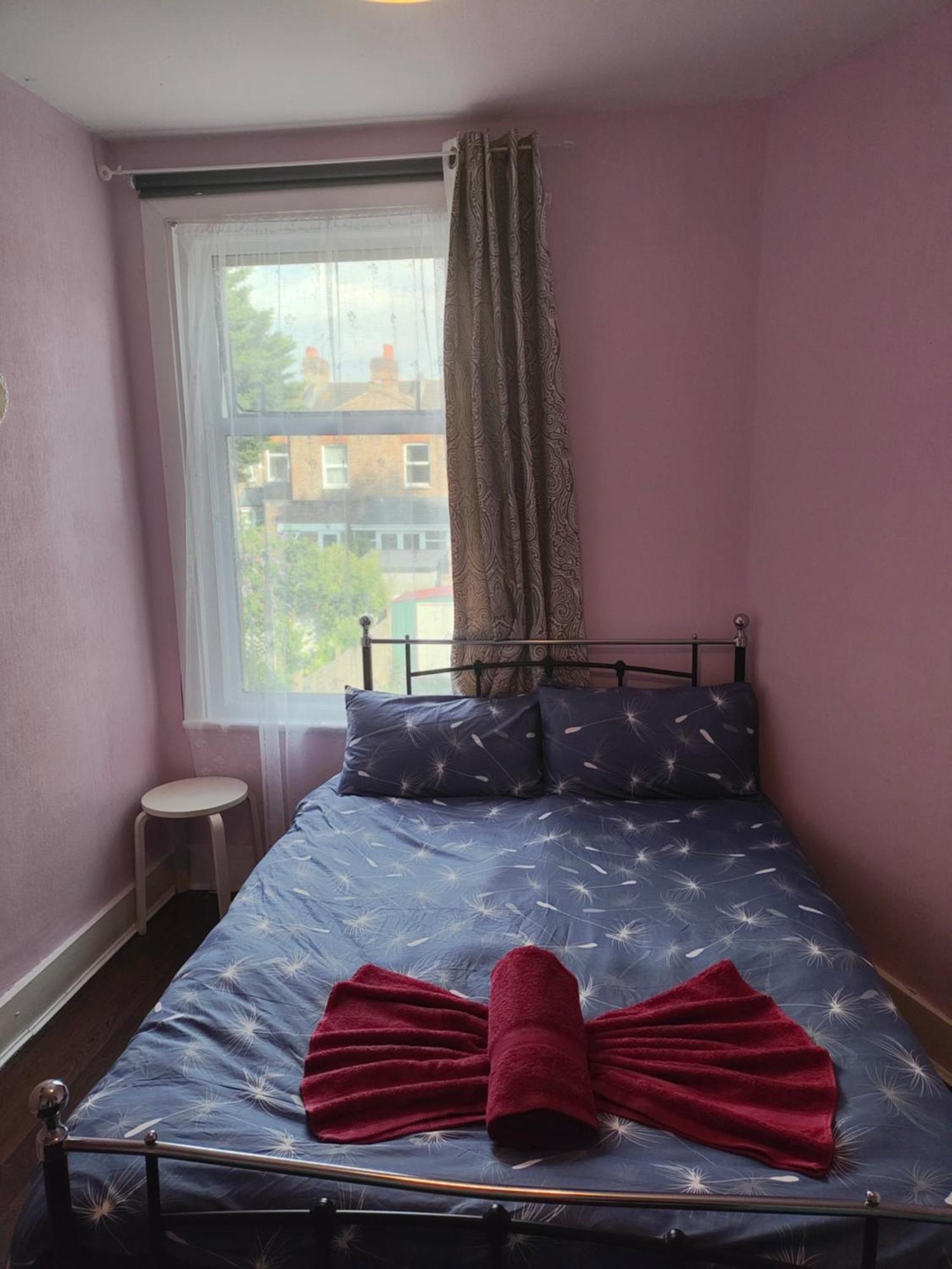 Charming Double Bed Retreat Londres Exterior foto